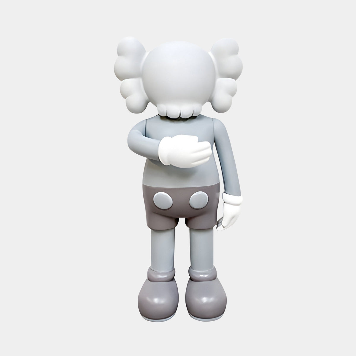 Soft Grey Iconify V Dance Sculpture - 70cm