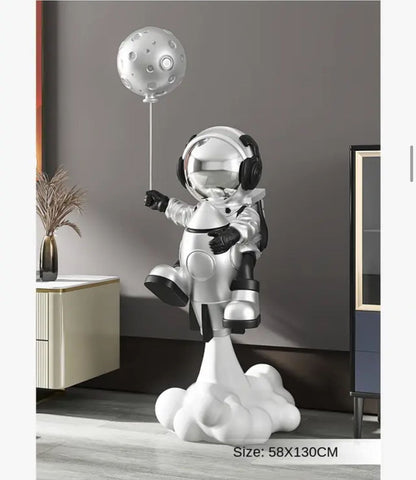 Balloon Astronaut Statue